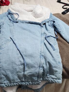 Women’s Light Blue Denim Sherpa-Lined Jacket